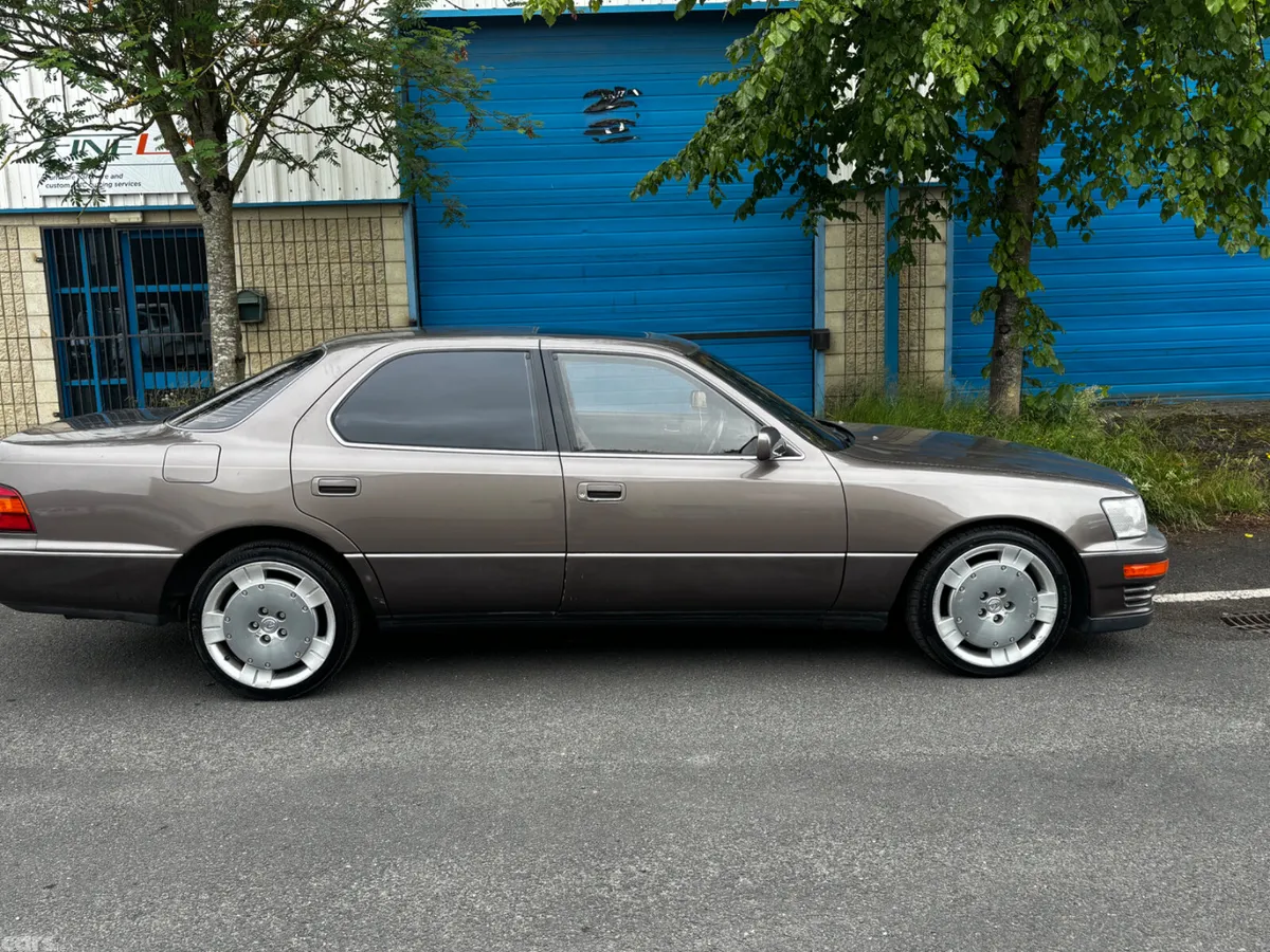 Toyota Celsior Saloon, Petrol, 1992, Brown