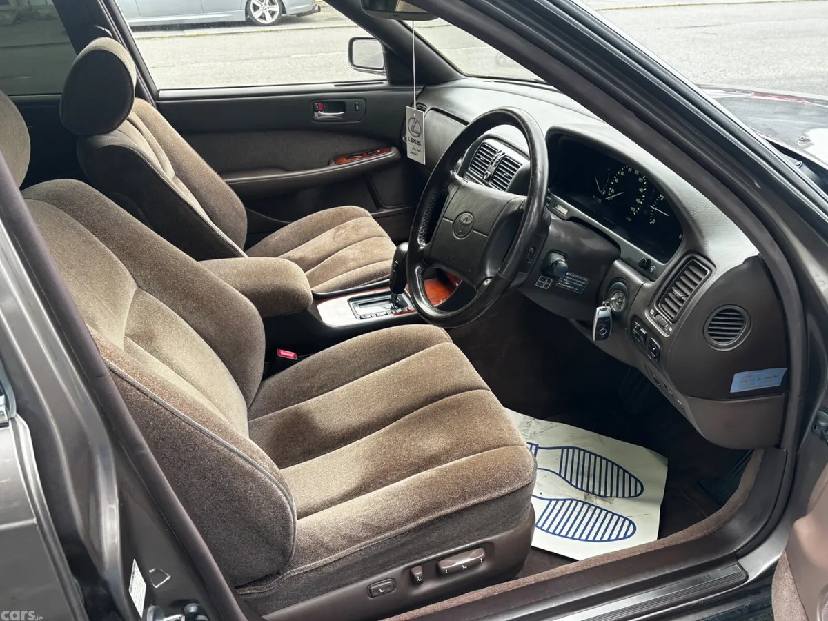 Toyota Celsior Saloon, Petrol, 1992, Brown