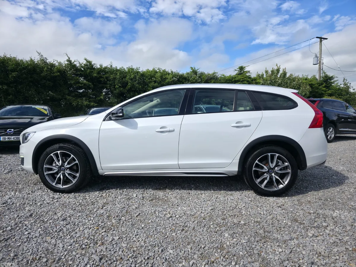 Volvo V60 Estate, Diesel, 2018, White