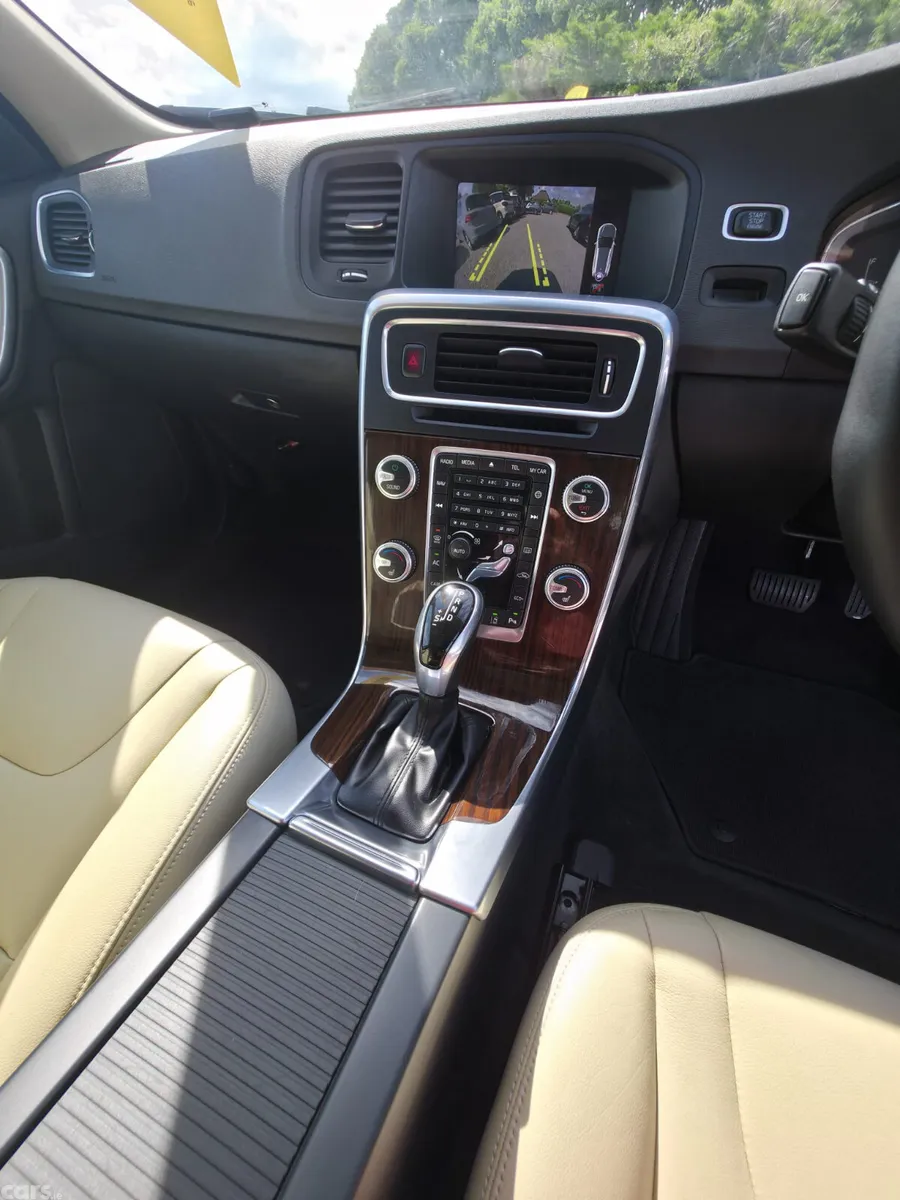 Volvo V60 Estate, Diesel, 2018, White