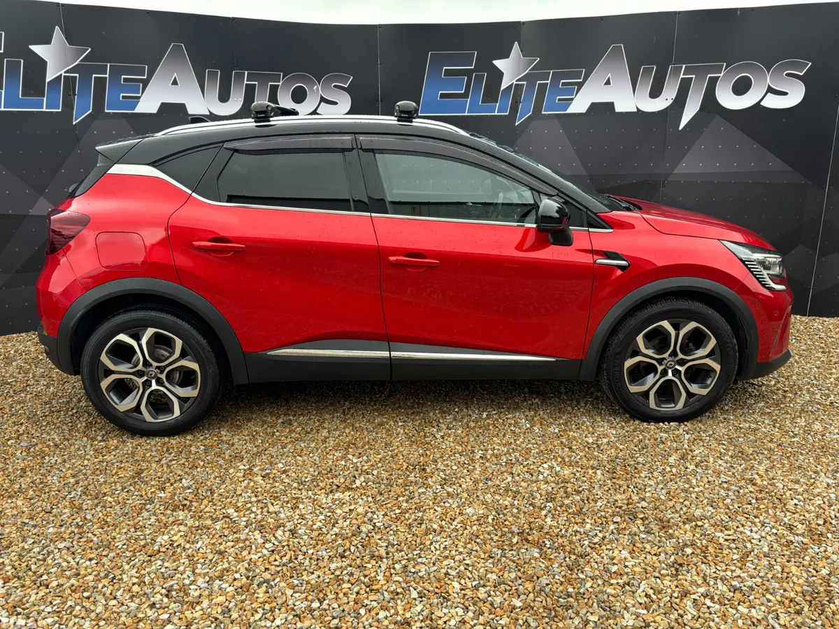 Renault Captur Hatchback, Petrol, 2021, Red