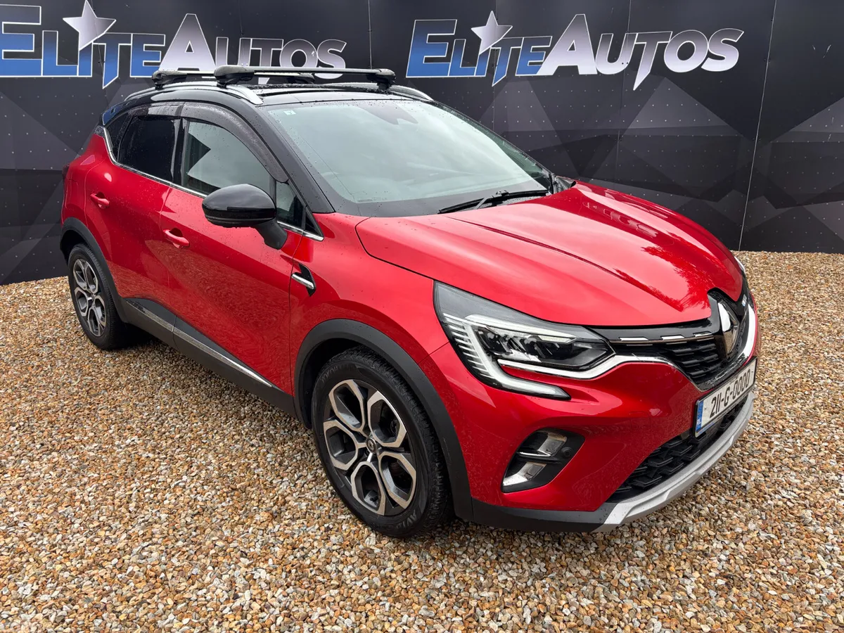 Renault Captur Hatchback, Petrol, 2021, Red