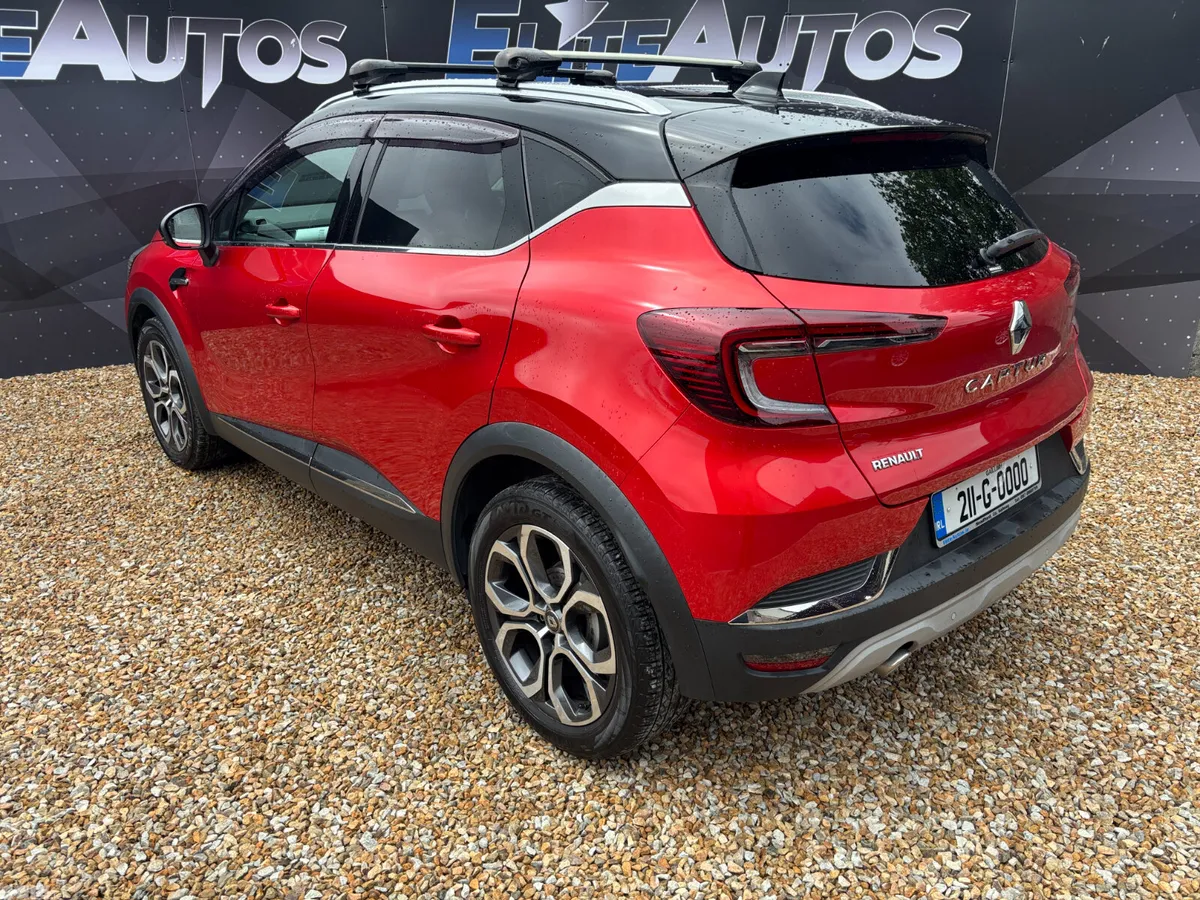 Renault Captur Hatchback, Petrol, 2021, Red
