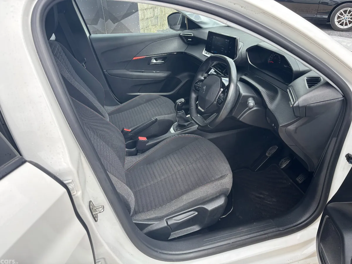 Peugeot 208 Hatchback, Petrol, 2020, White