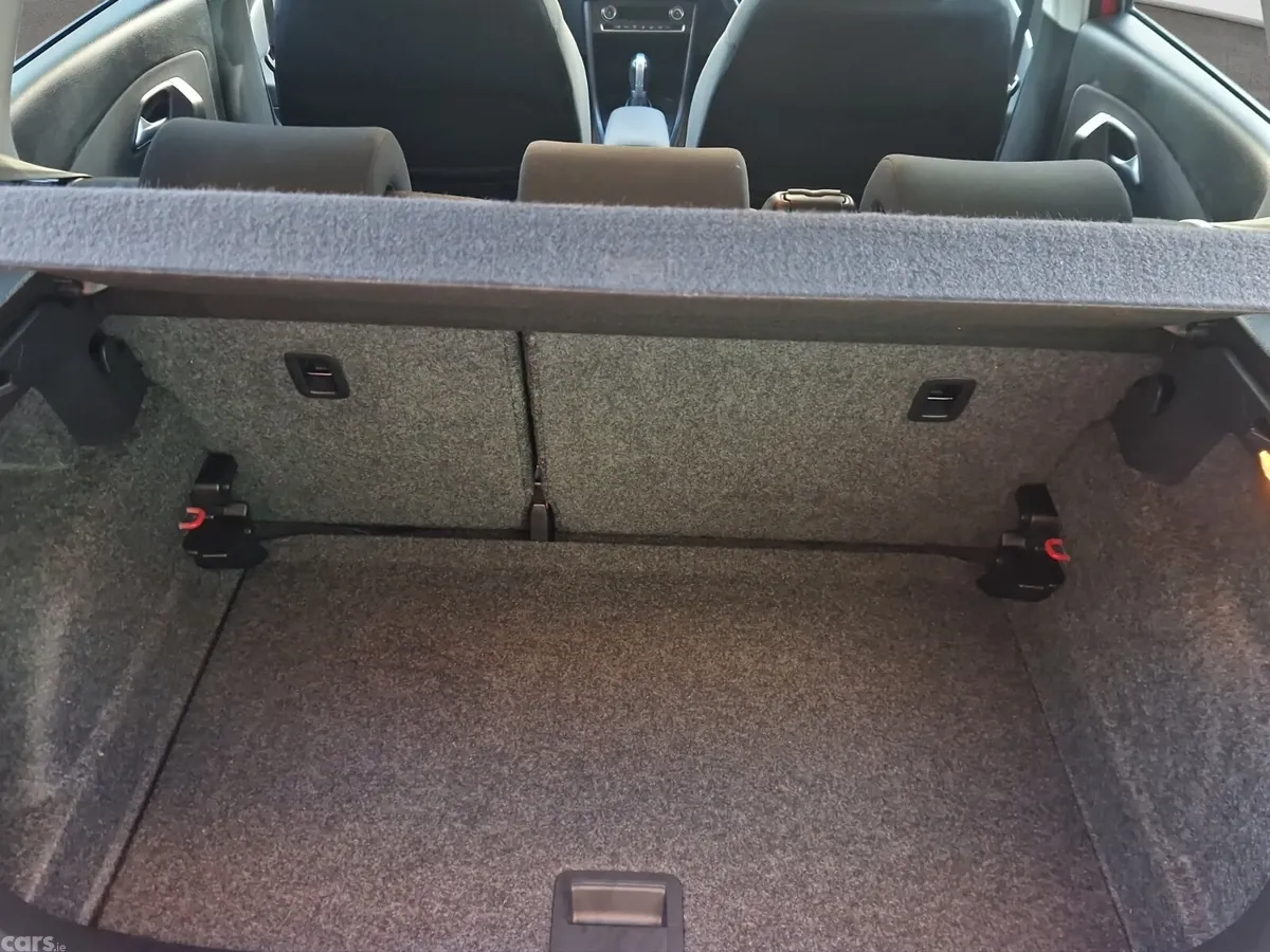 Volkswagen Polo Hatchback, Petrol, 2016, Red