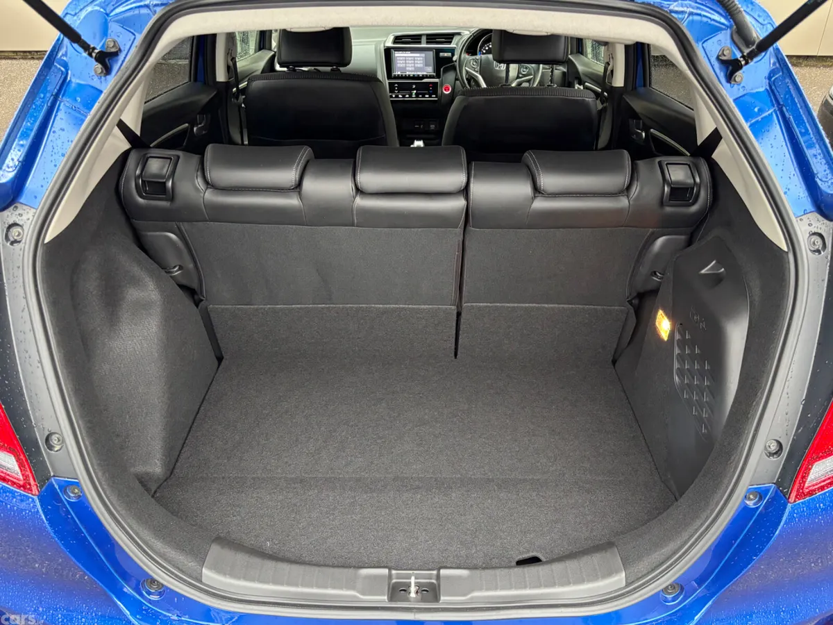 Honda Fit SUV, Petrol Hybrid, 2019, Blue