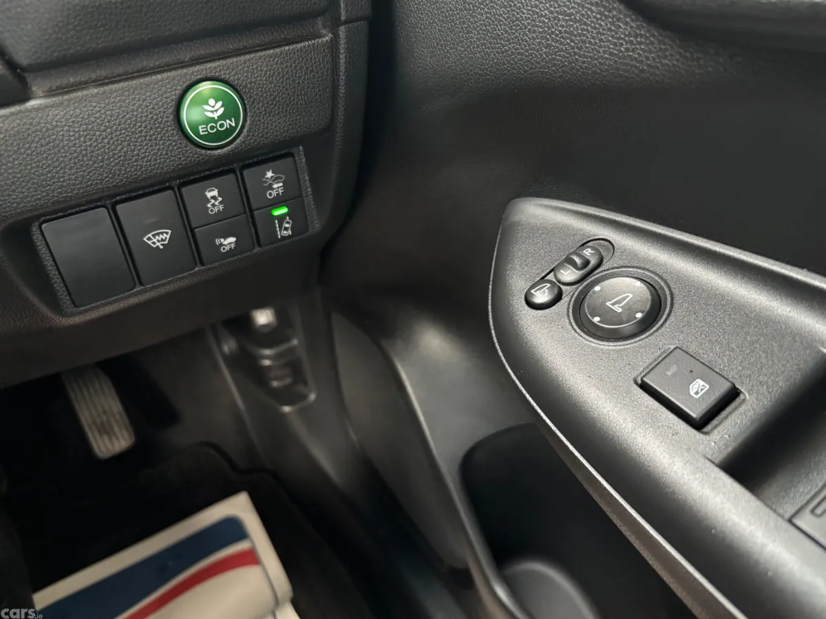 Honda Fit SUV, Petrol Hybrid, 2019, Blue