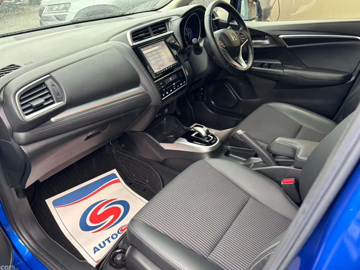 Honda Fit SUV, Petrol Hybrid, 2019, Blue
