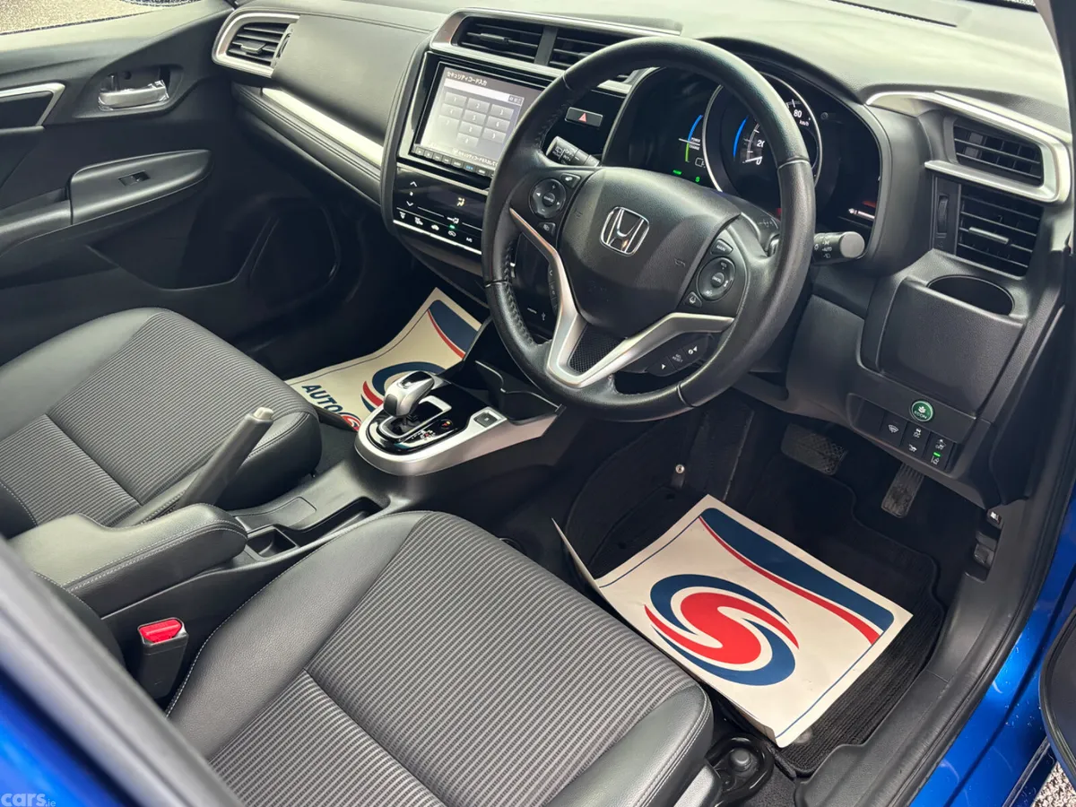 Honda Fit SUV, Petrol Hybrid, 2019, Blue