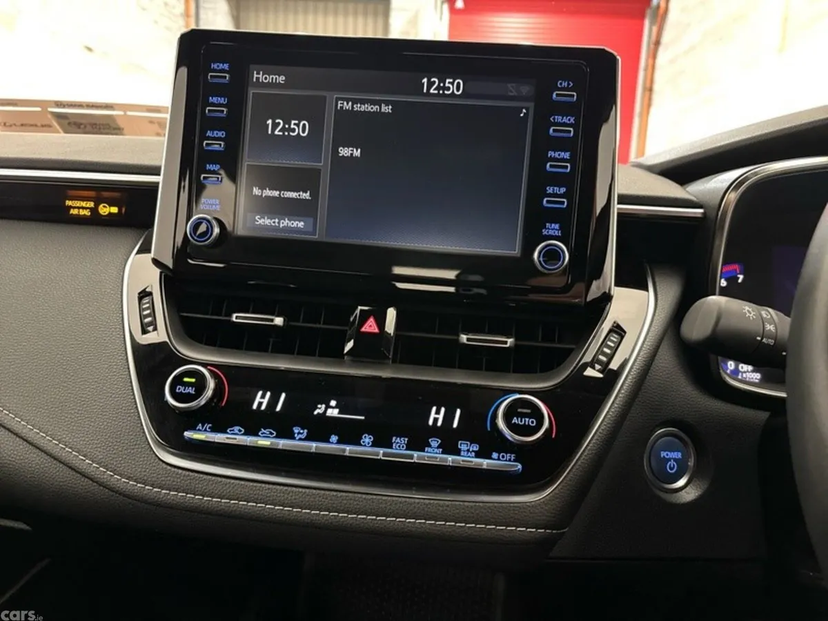 Toyota Corolla Hatchback, Petrol Hybrid, 2021, White
