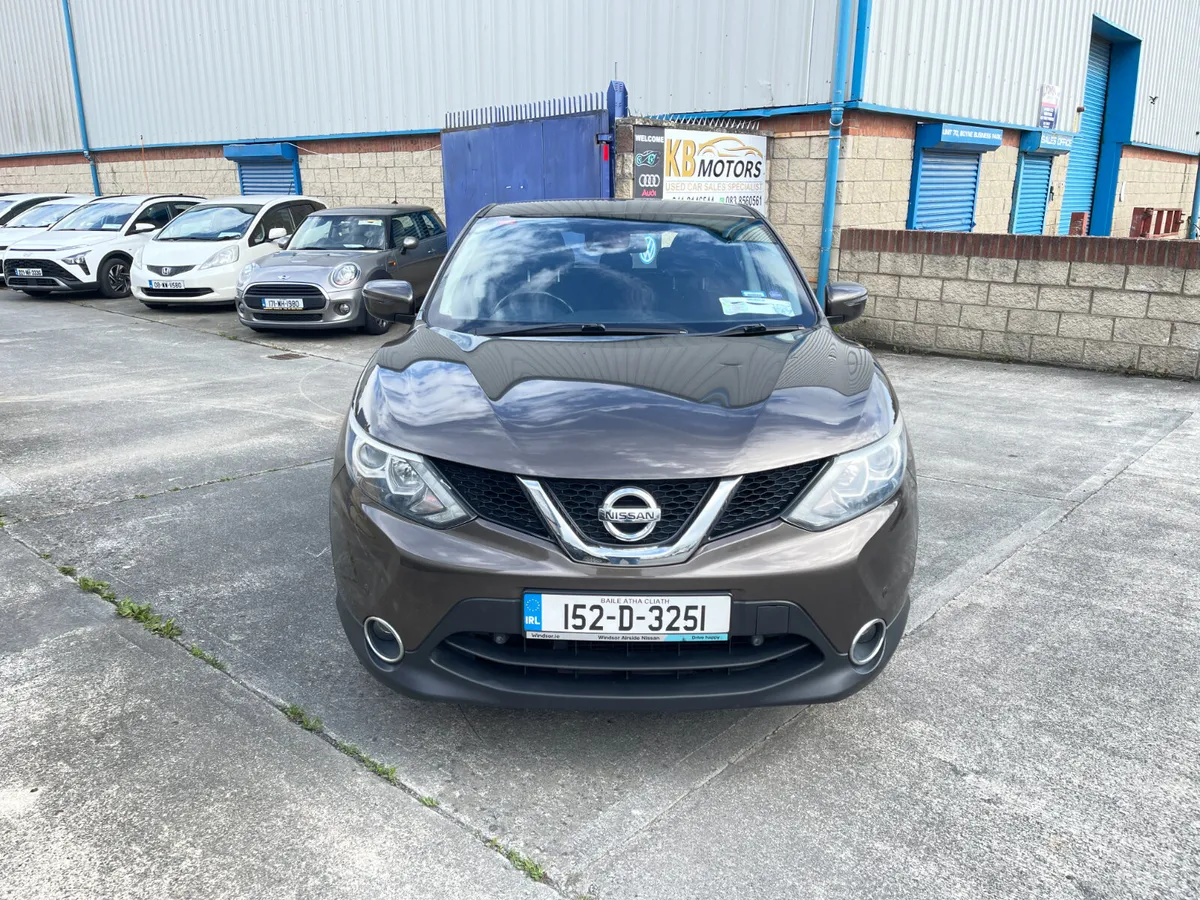 Nissan Qashqai Hatchback, Diesel, 2015, Brown