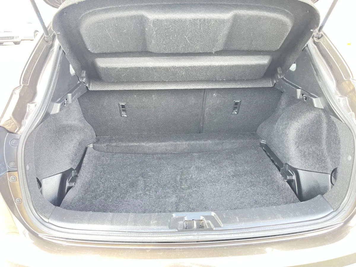 Nissan Qashqai Hatchback, Diesel, 2015, Brown