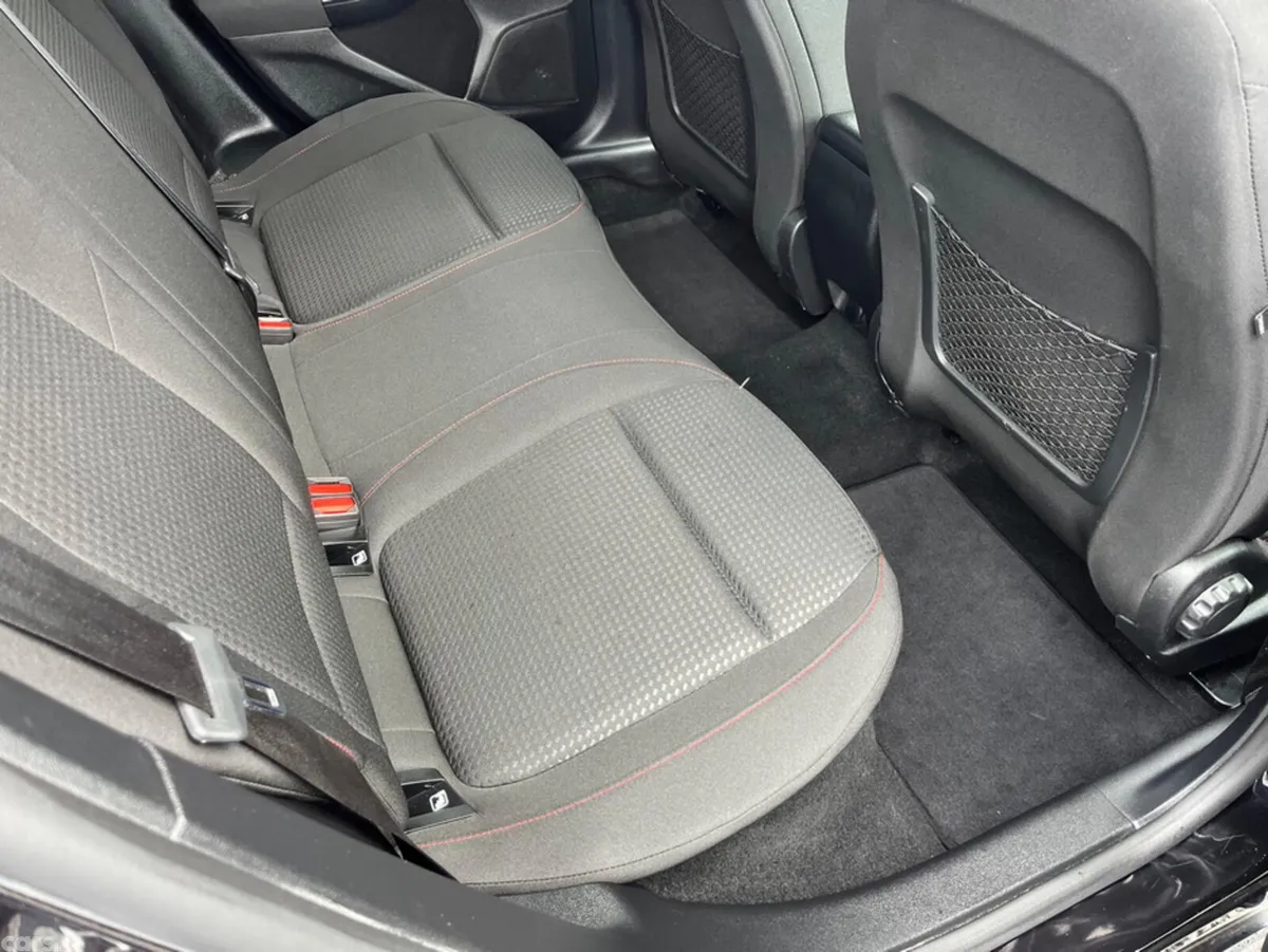 Ford Focus Hatchback, Diesel, 2022, Black