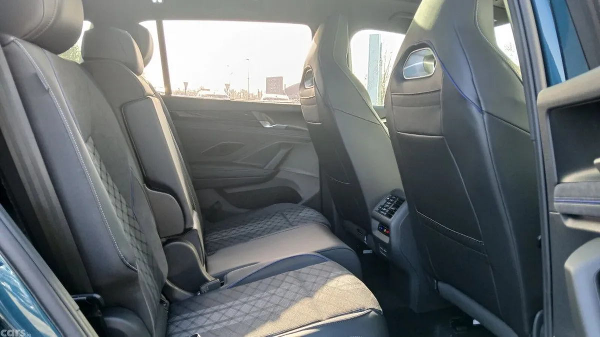 Volkswagen Tayron Estate, Diesel, 2025, Blue