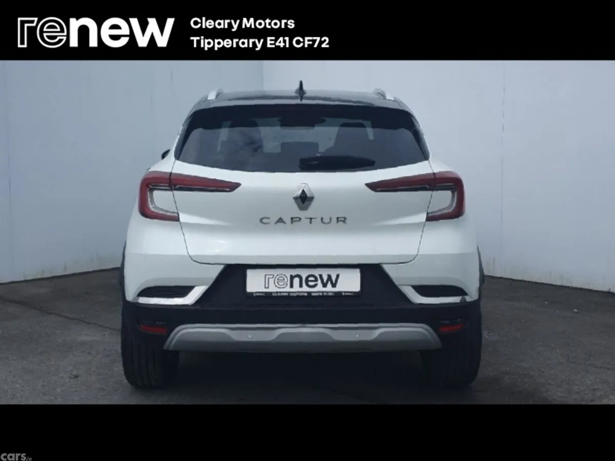 Renault Captur Hatchback, Petrol, 2023, White
