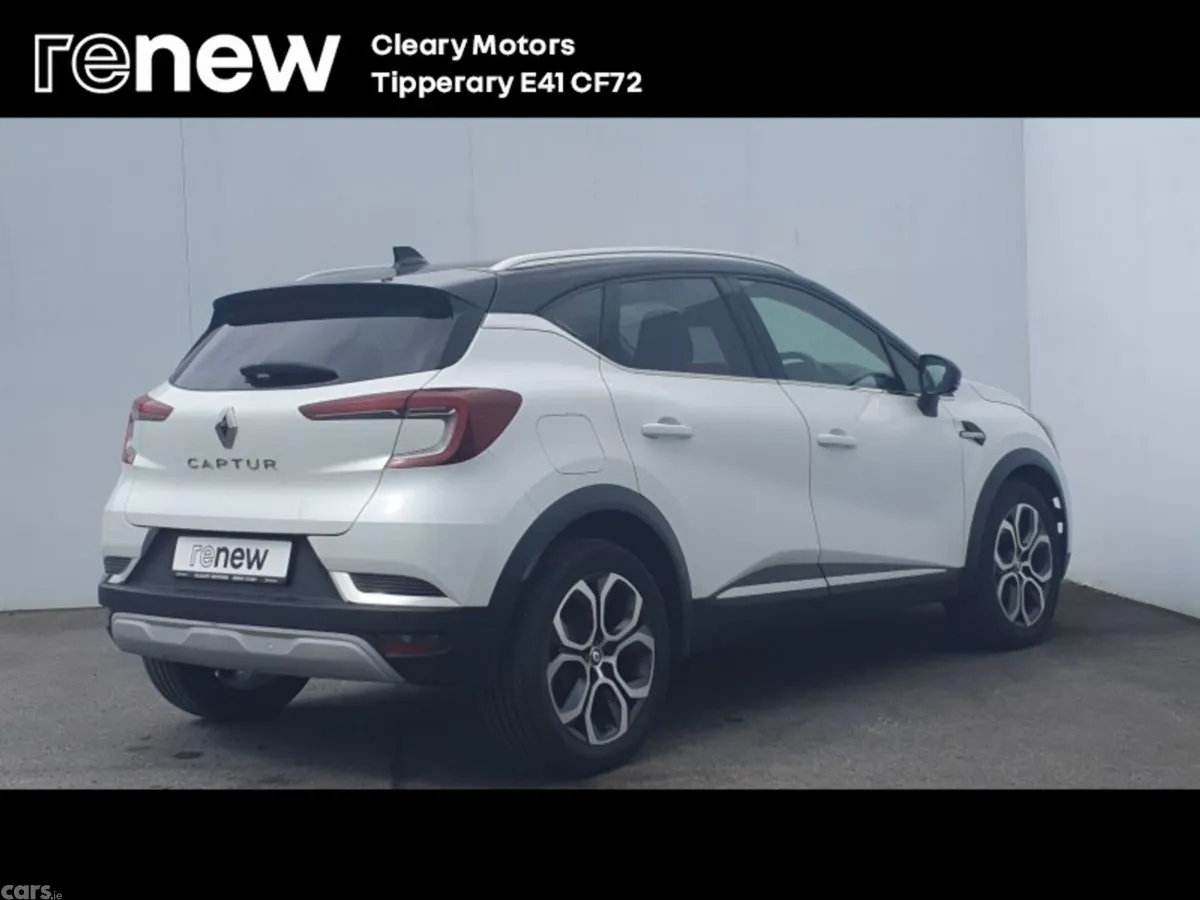 Renault Captur Hatchback, Petrol, 2023, White