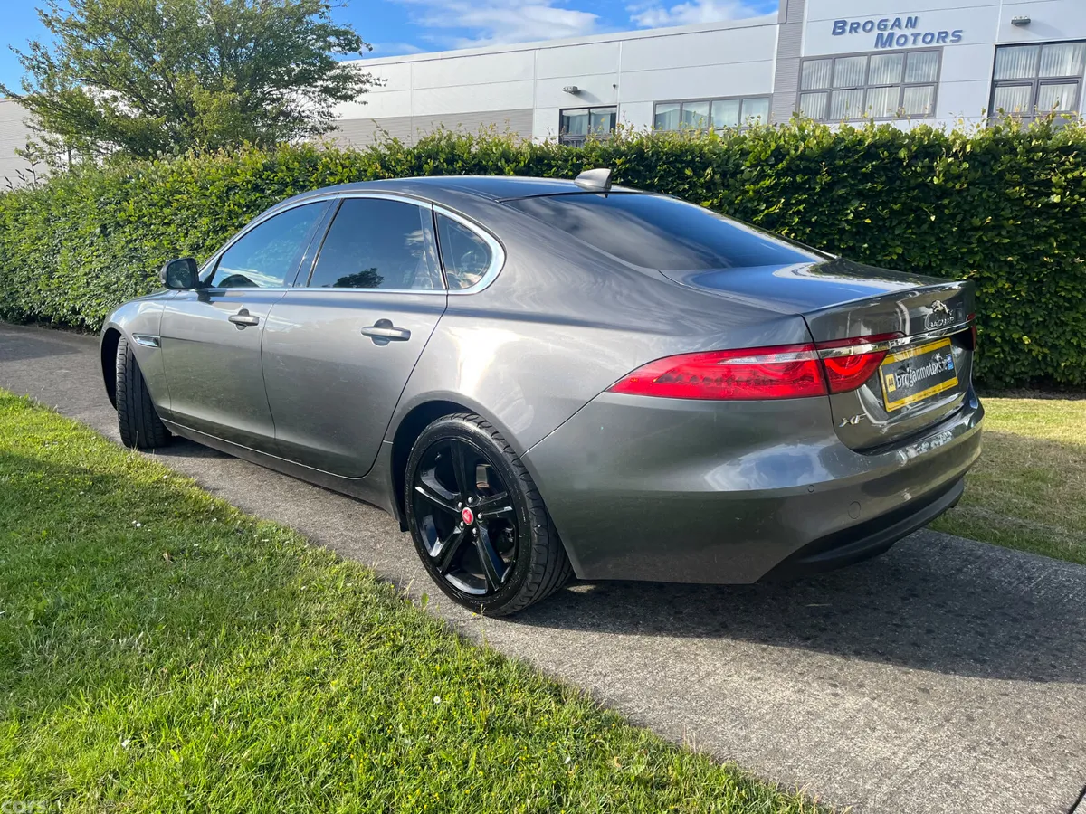 Jaguar XF Saloon, Diesel, 2017, Grey