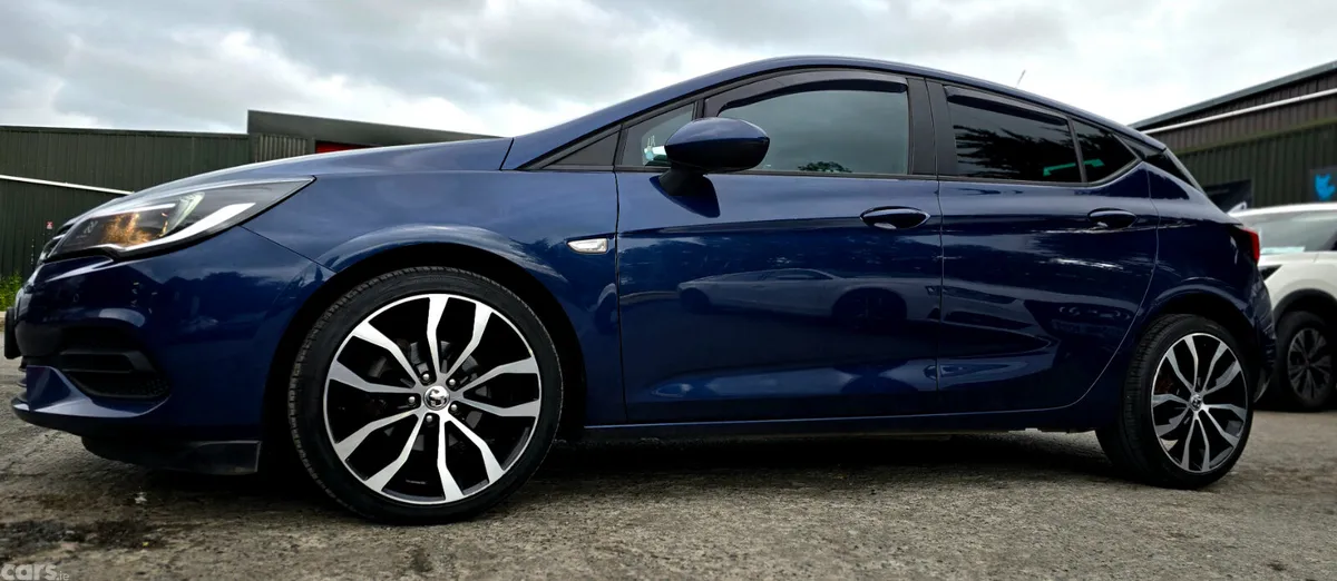 Vauxhall Astra Hatchback, Diesel, 2020, Blue