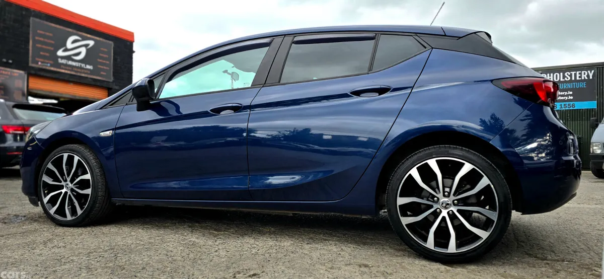 Vauxhall Astra Hatchback, Diesel, 2020, Blue