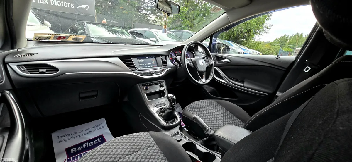 Vauxhall Astra Hatchback, Diesel, 2020, Blue