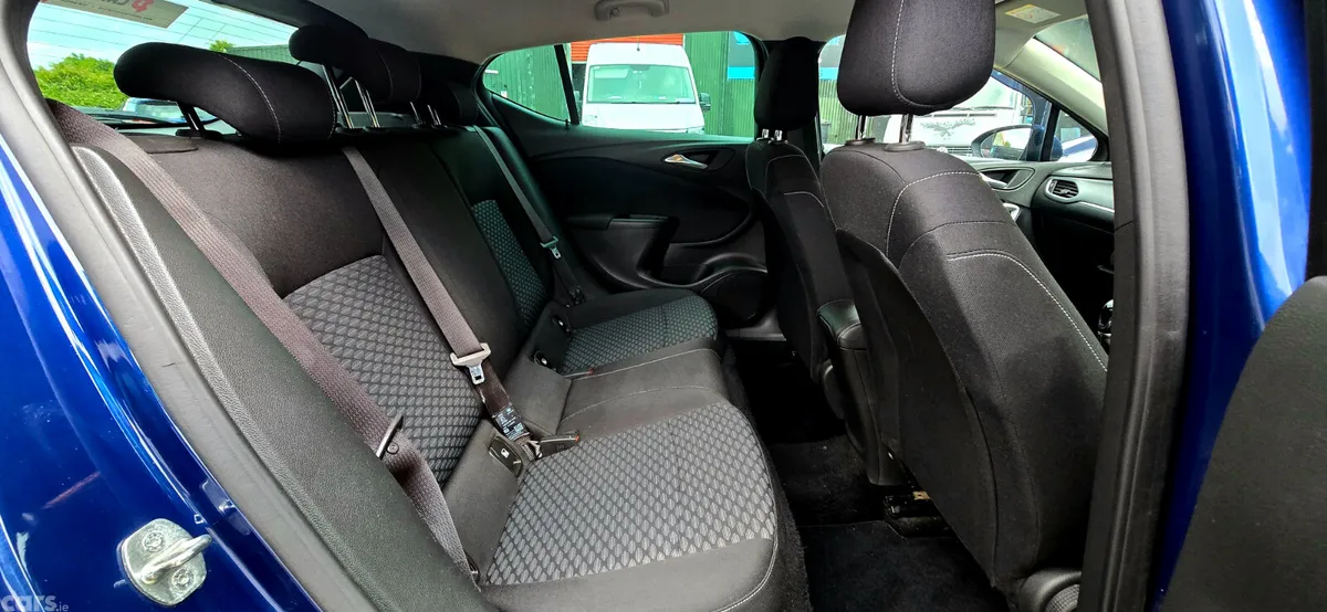 Vauxhall Astra Hatchback, Diesel, 2020, Blue