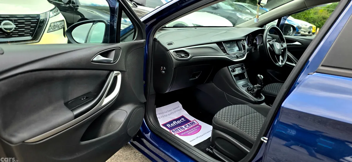 Vauxhall Astra Hatchback, Diesel, 2020, Blue