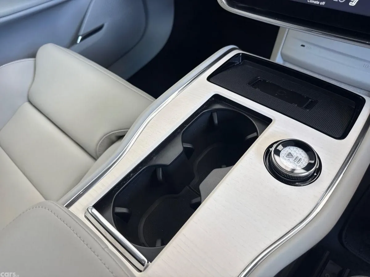 Volvo EX90 SUV, Electric, 2027, Blue