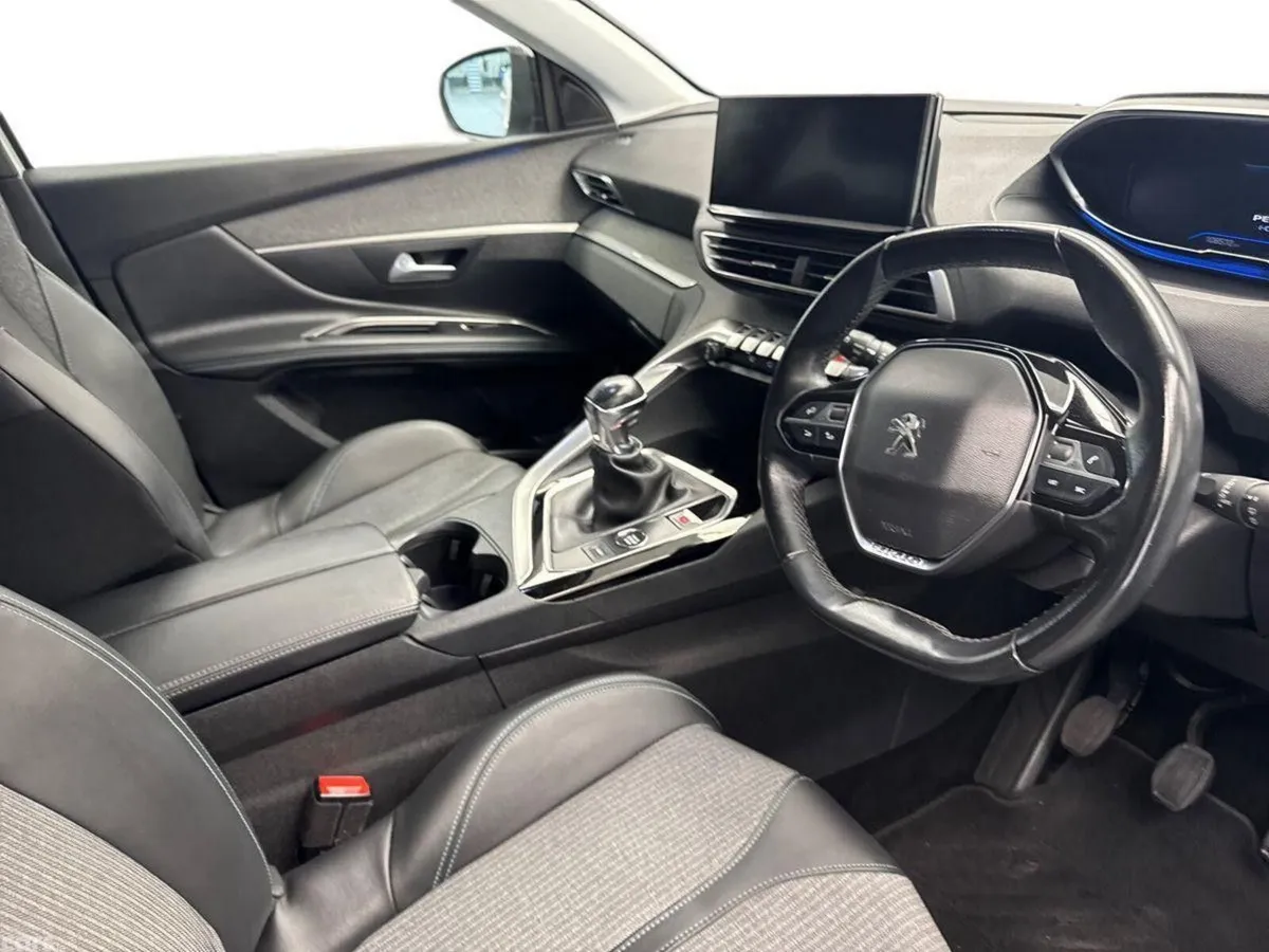 Peugeot 3008 MPV, Diesel, 2022, White