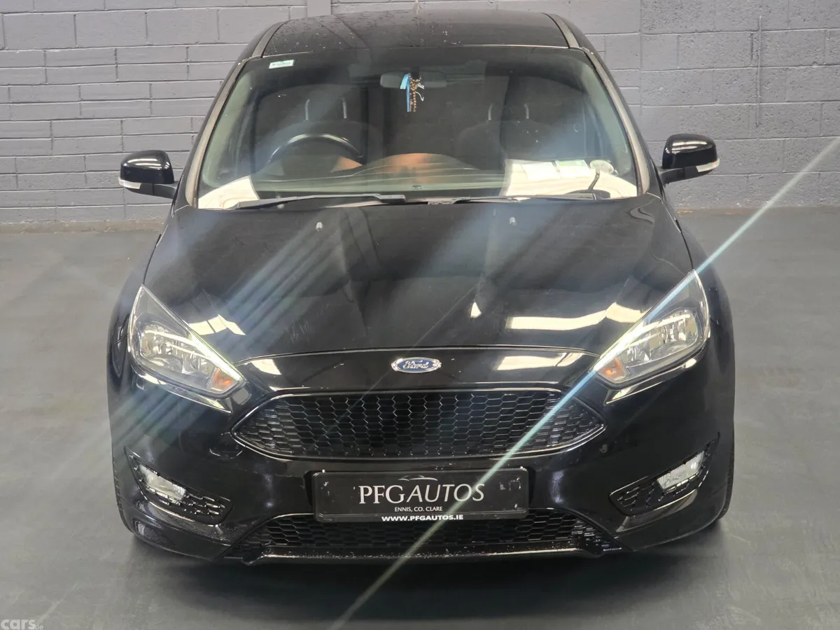 Ford Focus Hatchback, Petrol, 2018, Black