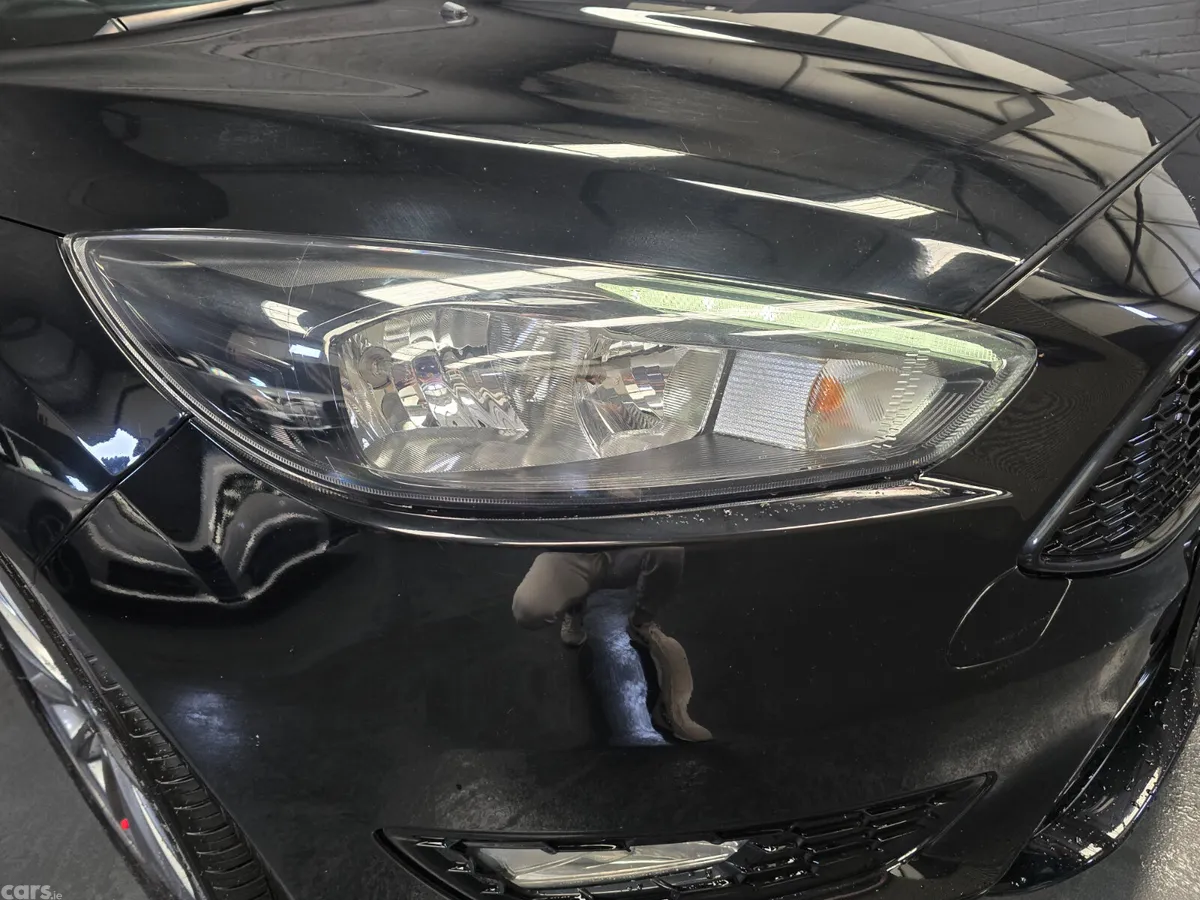 Ford Focus Hatchback, Petrol, 2018, Black