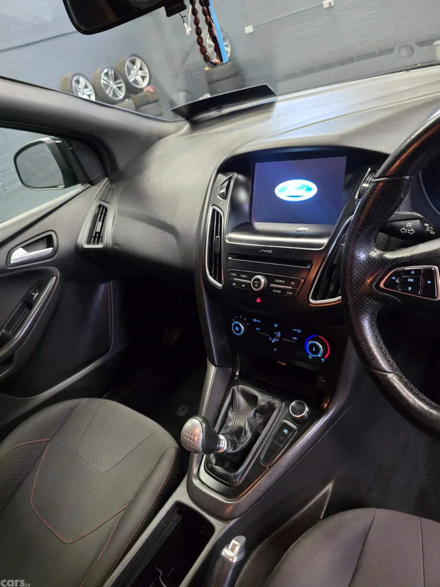 Ford Focus Hatchback, Petrol, 2018, Black