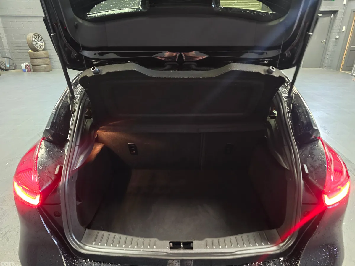 Ford Focus Hatchback, Petrol, 2018, Black