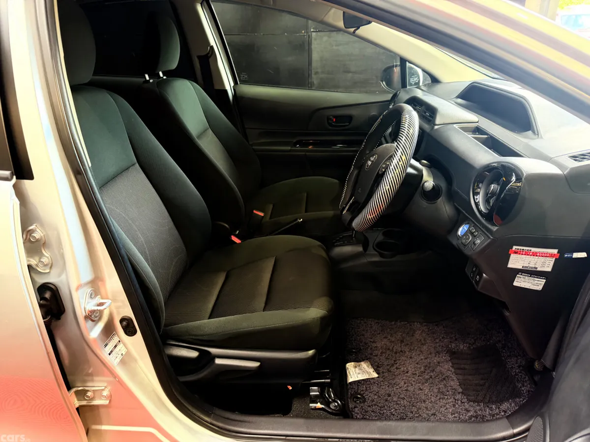 Toyota Aqua Hatchback, Petrol Hybrid, 2017, Silver
