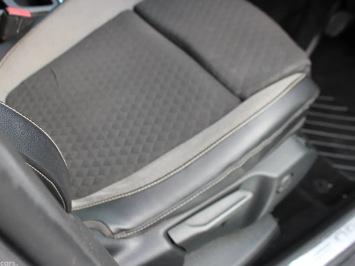 Opel Grandland X SUV, Diesel, 2020, Grey