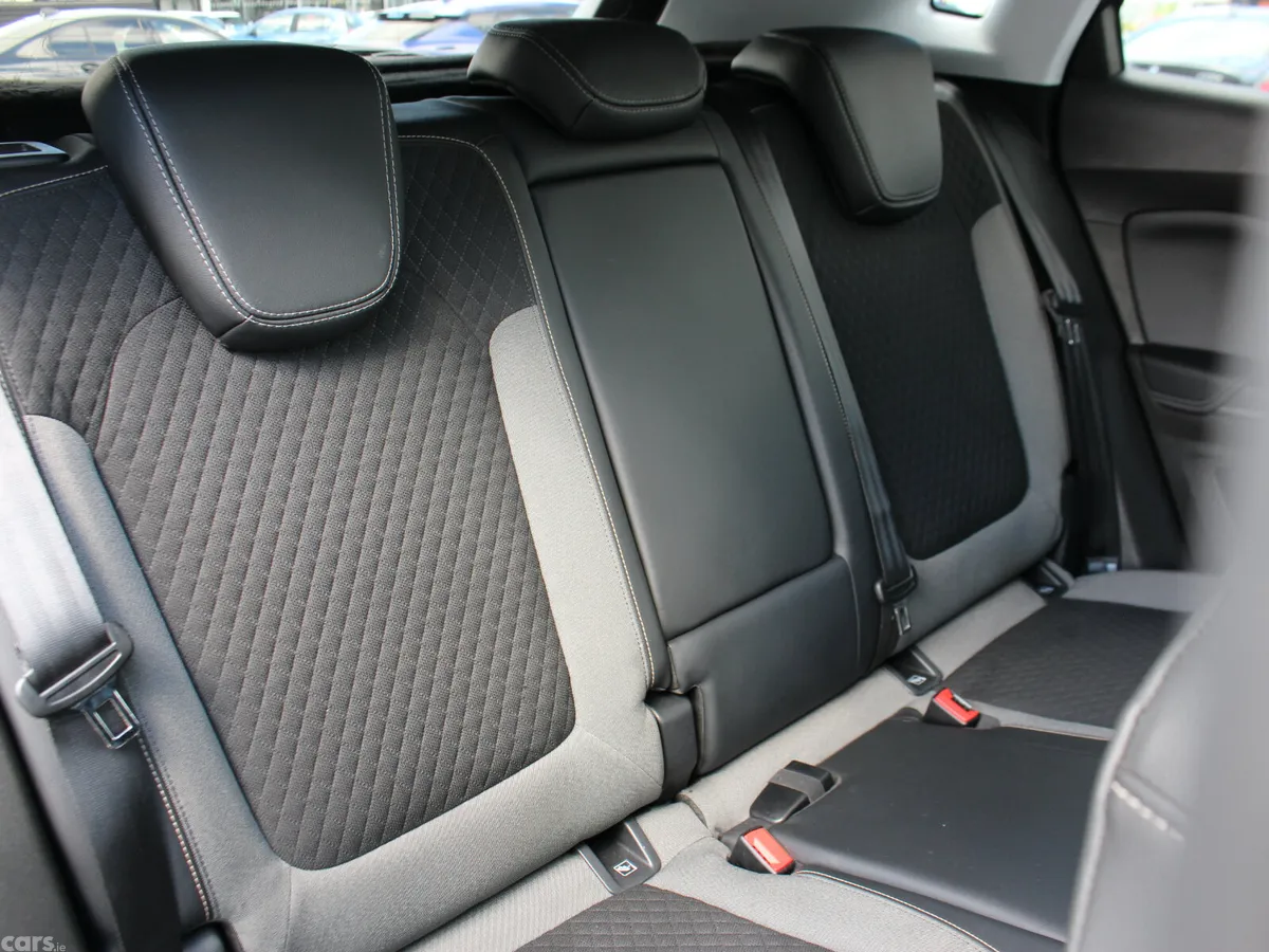 Opel Grandland X SUV, Diesel, 2020, Grey