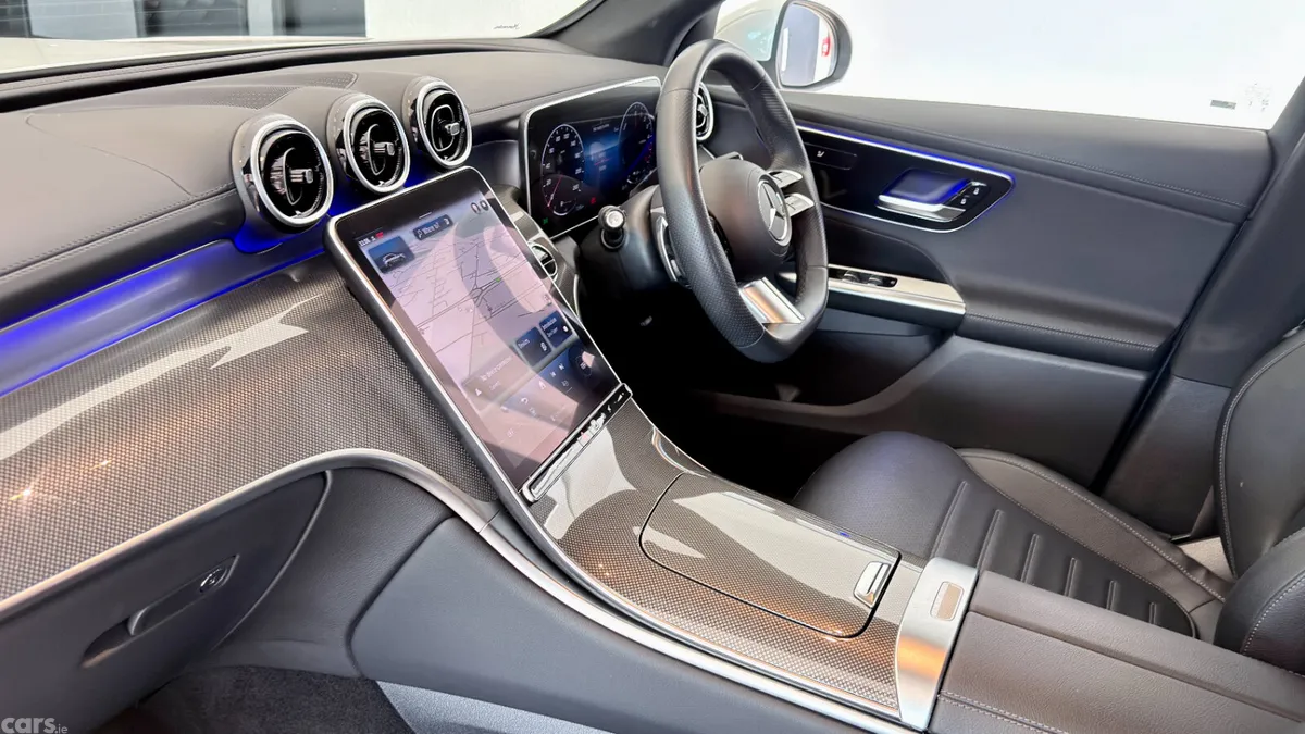Mercedes-Benz GLC SUV, Diesel Plug-in Hybrid, 2023, White