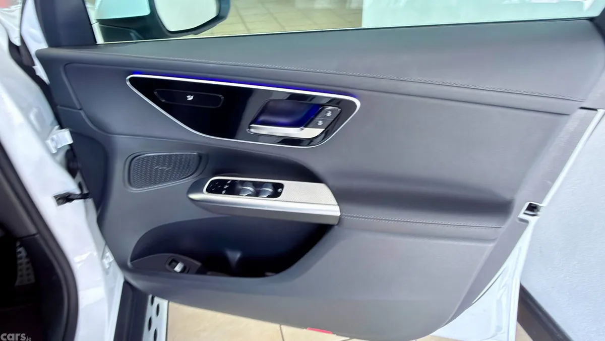 Mercedes-Benz GLC SUV, Diesel Plug-in Hybrid, 2023, White