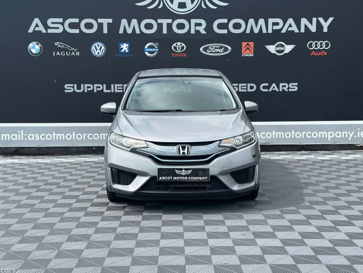 Honda Fit Hatchback, Petrol Hybrid, 2015, Silver