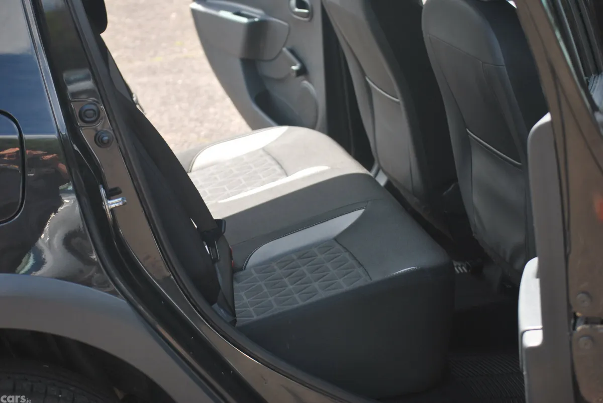 Dacia Sandero Stepway Hatchback, Diesel, 2016, Black