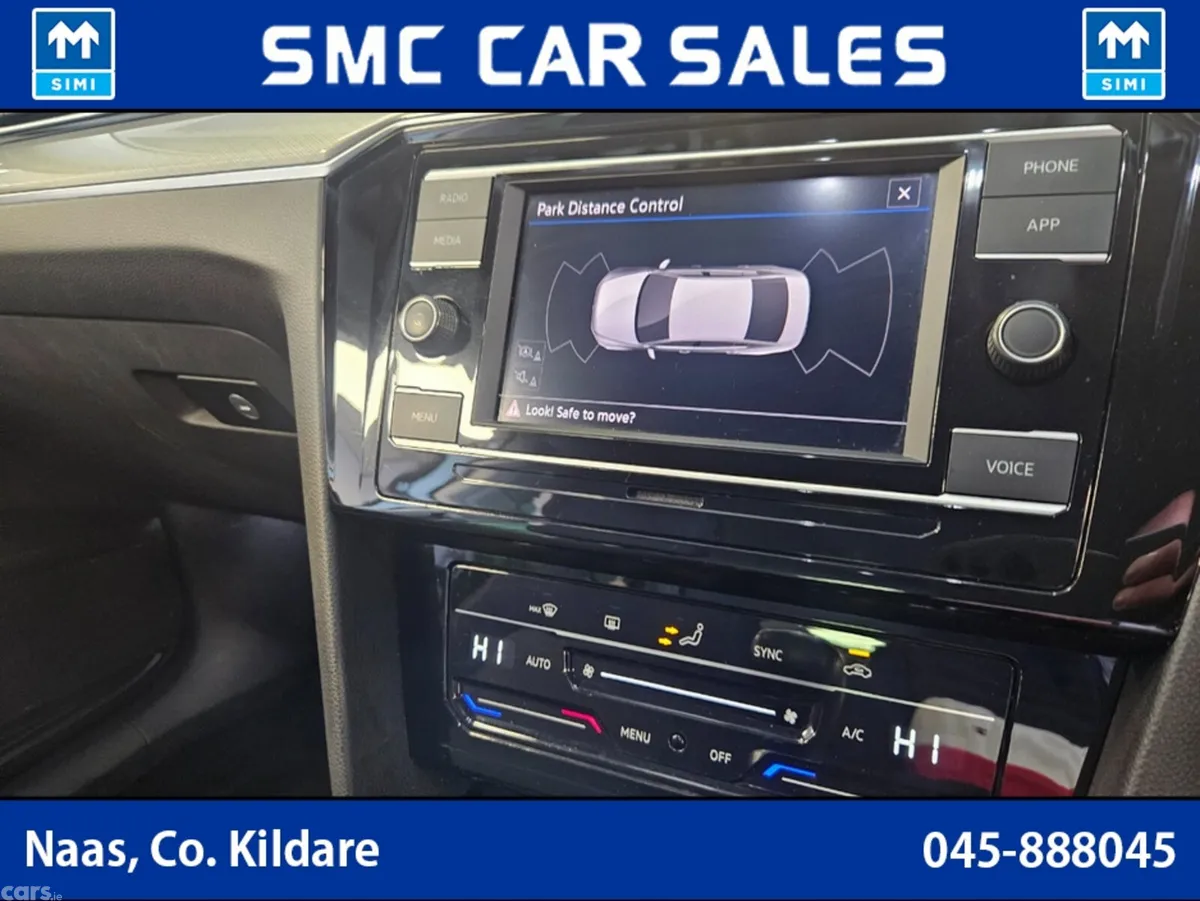 Volkswagen Passat Saloon, Diesel, 2022, Grey