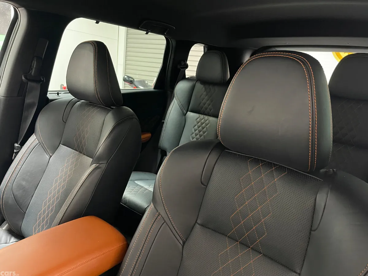 Mitsubishi Outlander SUV, Petrol Plug-in Hybrid, 2022, Black