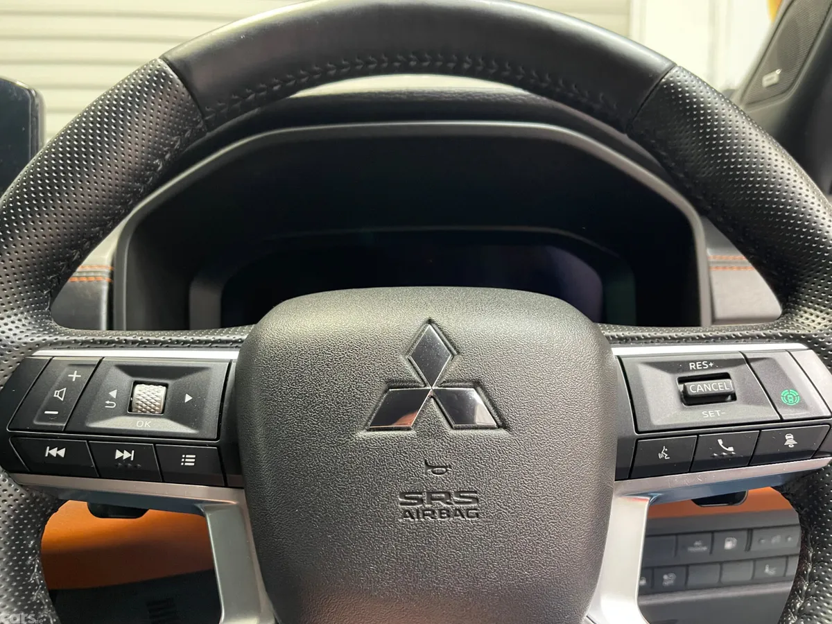 Mitsubishi Outlander SUV, Petrol Plug-in Hybrid, 2022, Black