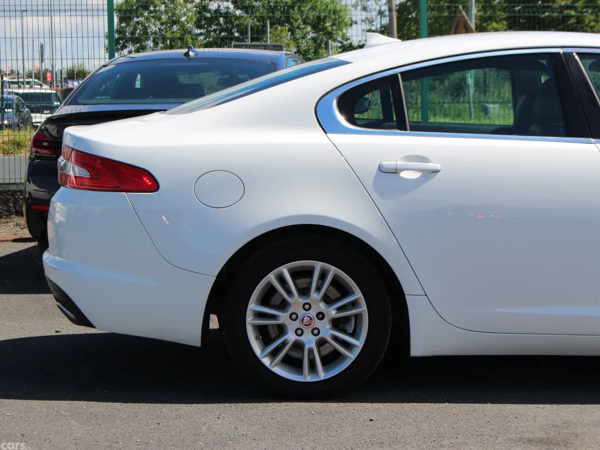 Jaguar XF Saloon, Diesel, 2014, White