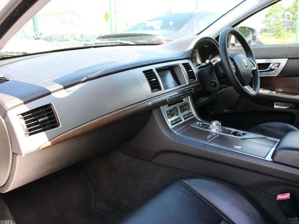 Jaguar XF Saloon, Diesel, 2014, White