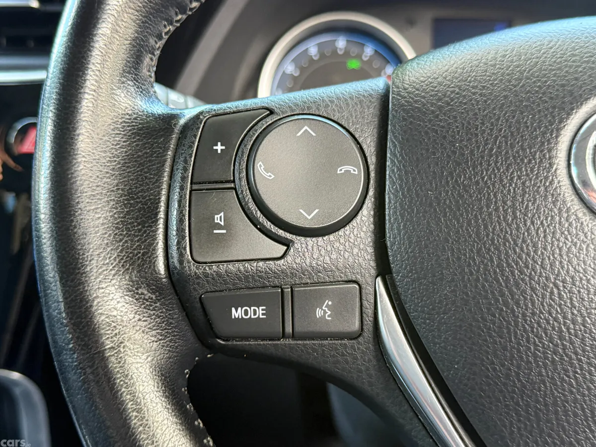 Toyota Corolla Saloon, Petrol, 2018, Grey