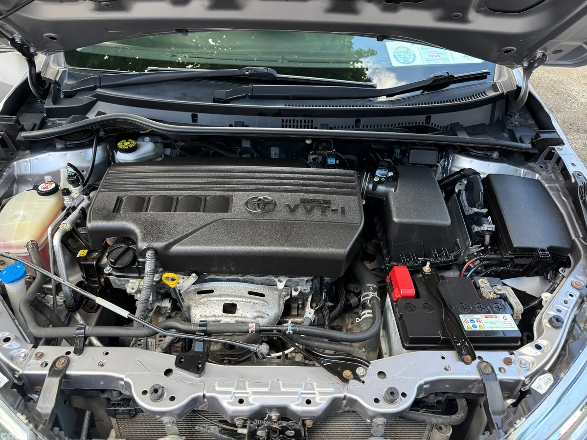 Toyota Corolla Saloon, Petrol, 2018, Grey