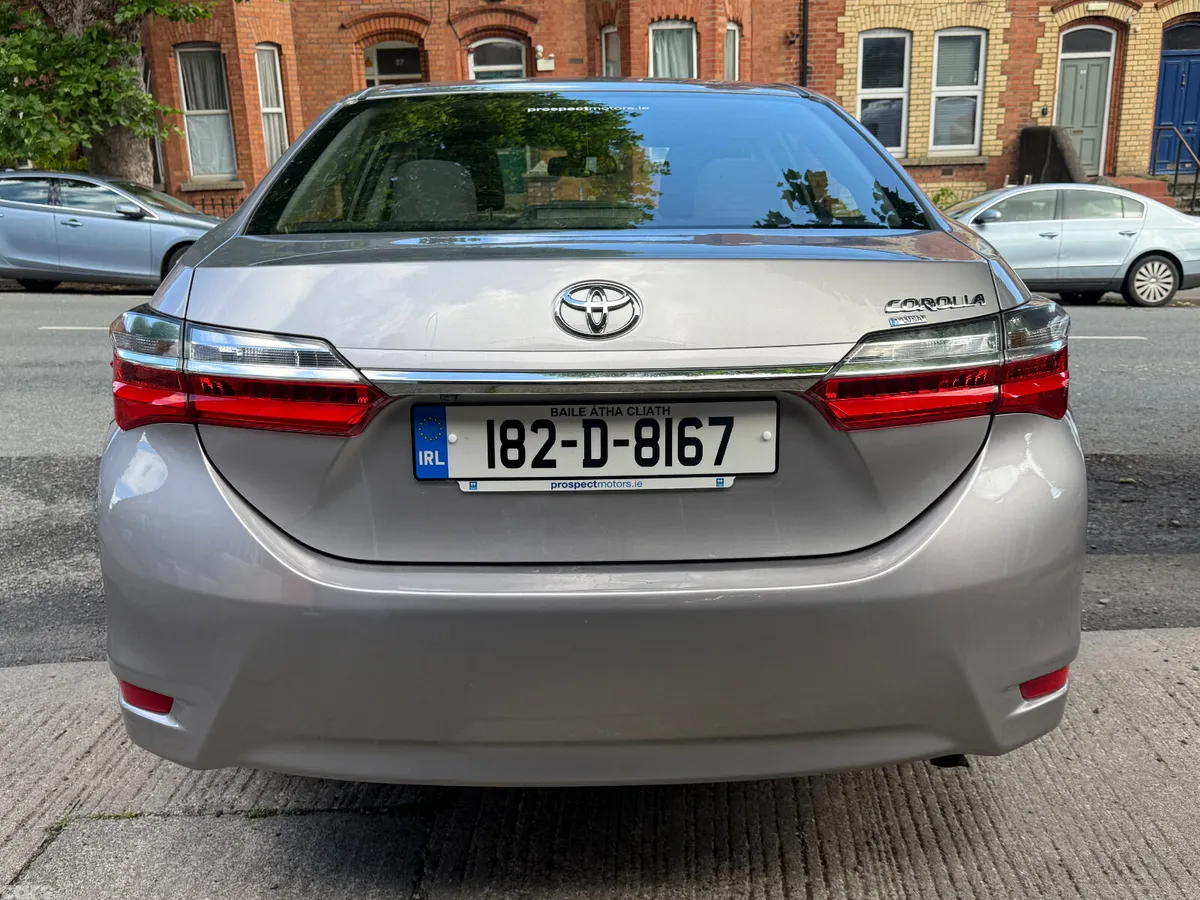 Toyota Corolla Saloon, Petrol, 2018, Grey