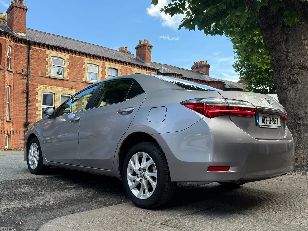 Toyota Corolla Saloon, Petrol, 2018, Grey