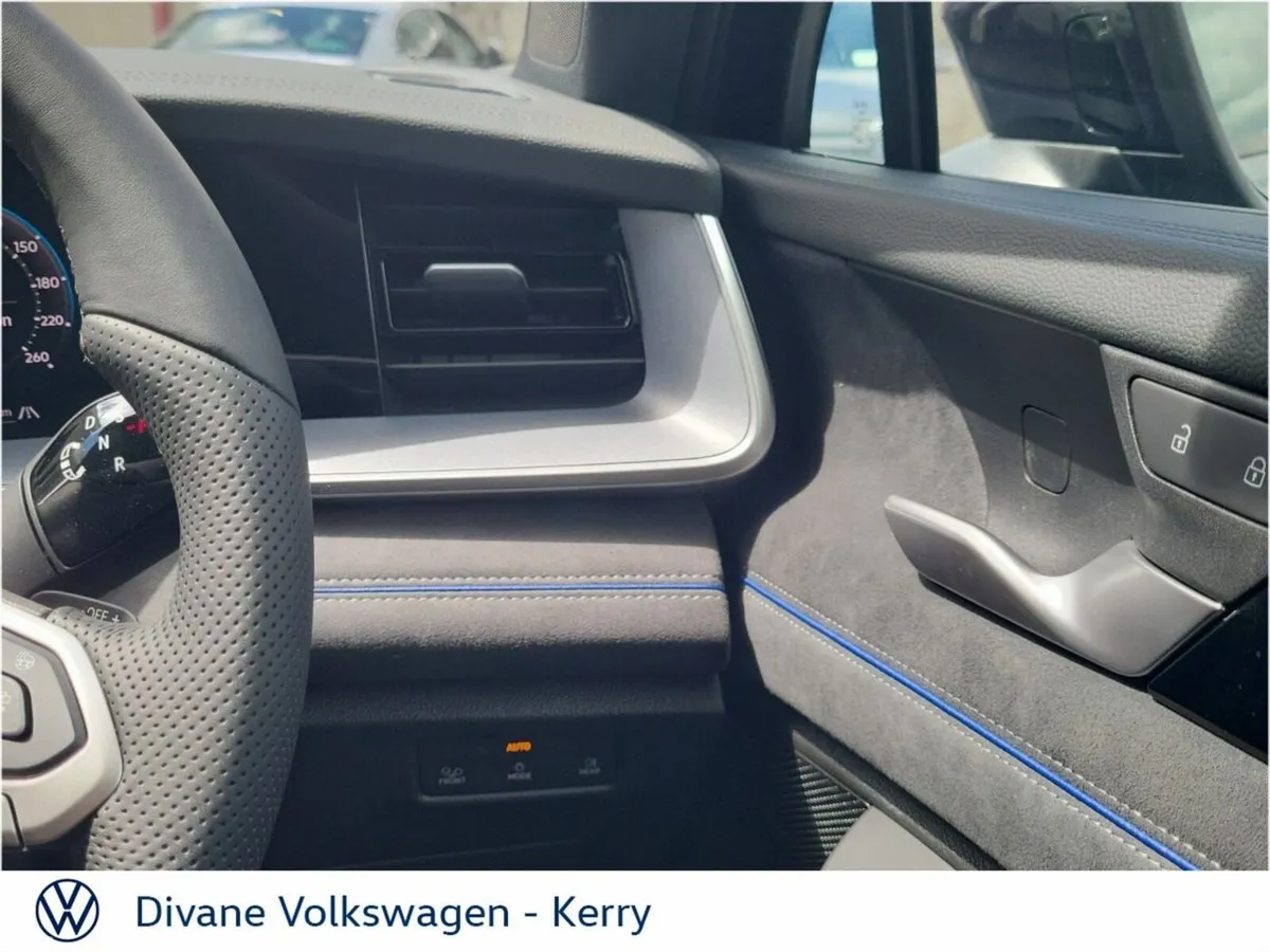 Volkswagen Tayron SUV, Petrol Plug-in Hybrid, 2027, Purple