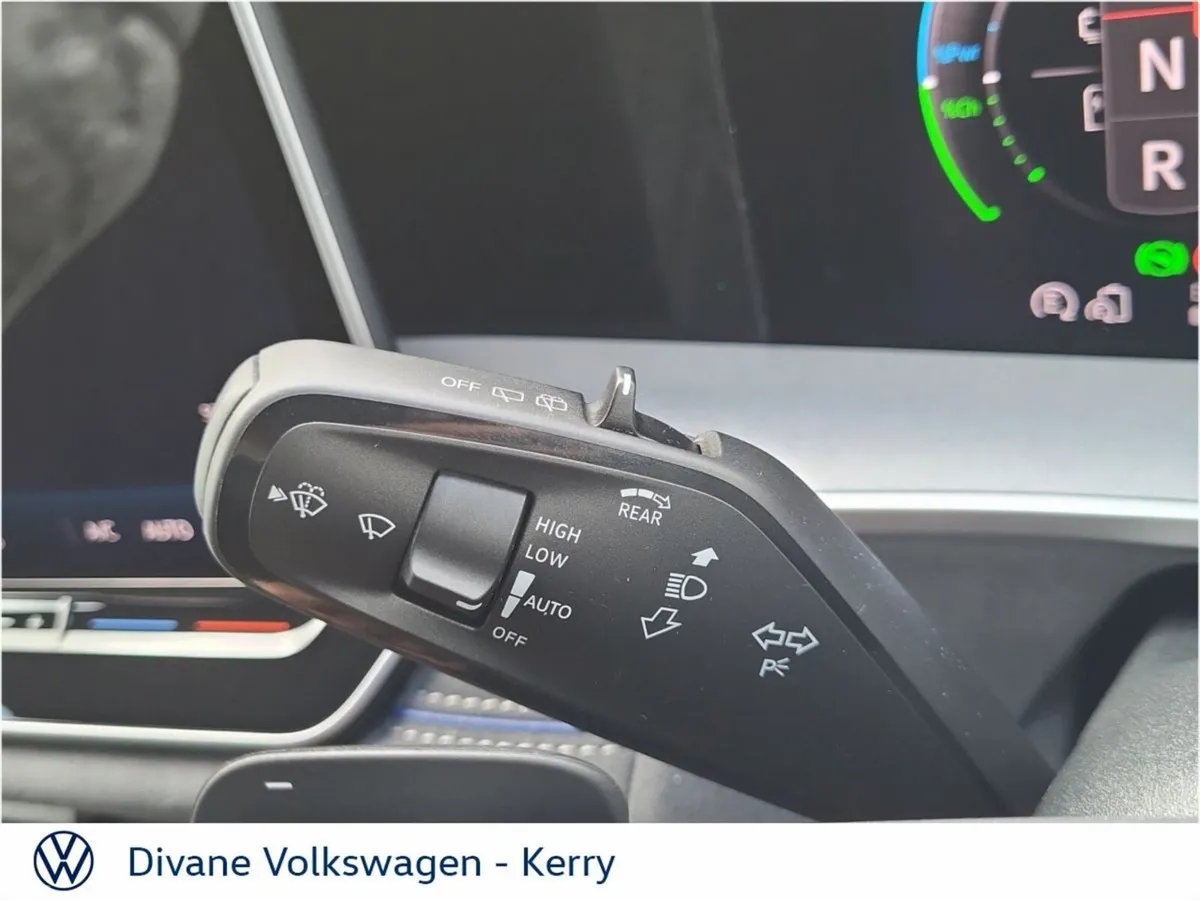 Volkswagen Tayron SUV, Petrol Plug-in Hybrid, 2027, Purple